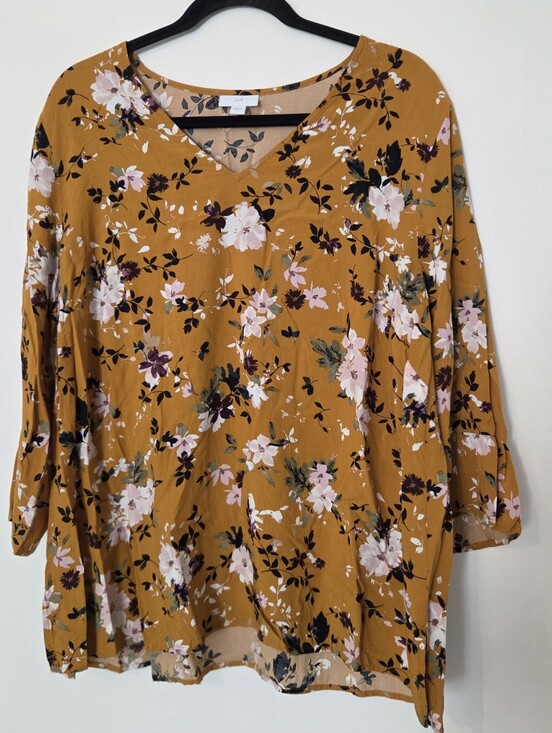 J. Jill Tops - J. JILL XL Women’s Floral V-Neck Blouse in Mustard